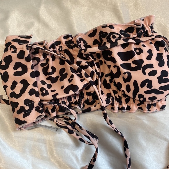 🦋2/$22 NWOT Zaful leopard strapless bandeau bikini top - Picture 5 of 6